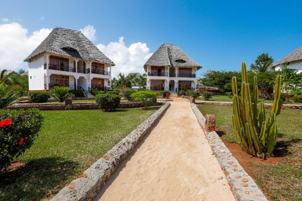 Veraclub Sunset Beach Nungwi Bagian luar foto