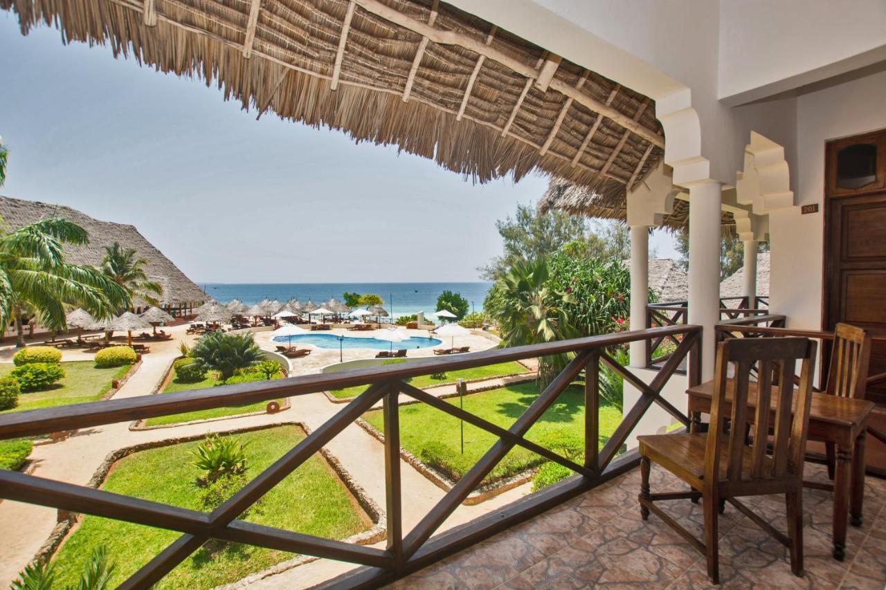 Veraclub Sunset Beach Nungwi Bagian luar foto